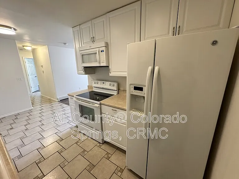 5030 El Camino Dr #8 — Photo 10