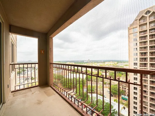 1 Towers Park Ln #1614 — Photo 15