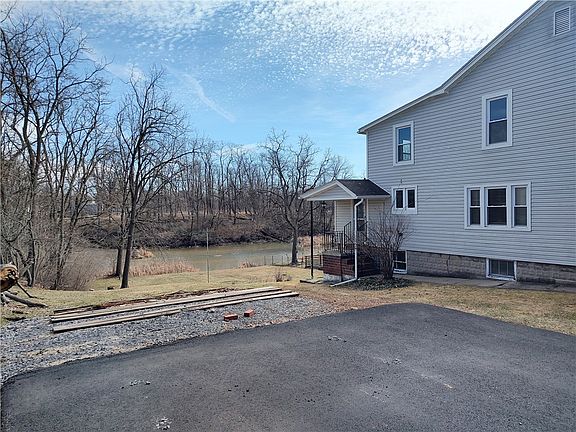 4th image of 13 Center St #11