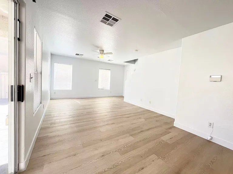 5893 Rainbow Bridge Dr — Photo 4