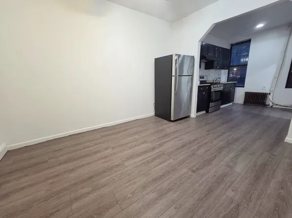 304 Ellery St APT 2L, Brooklyn, NY 11206
