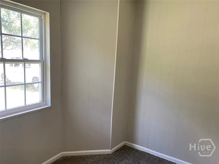 1015 Bowden St — Photo 15