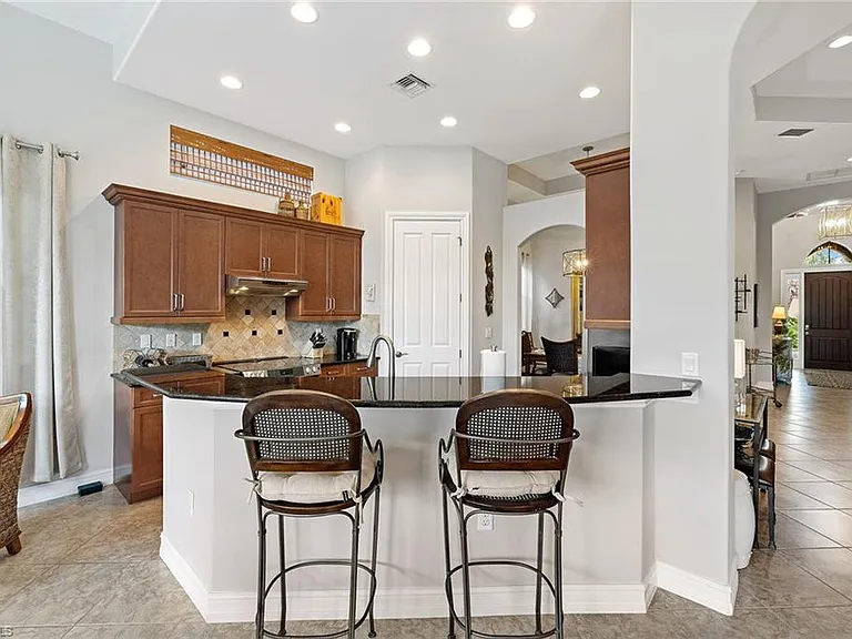 6513 Caldecott Dr — Photo 16