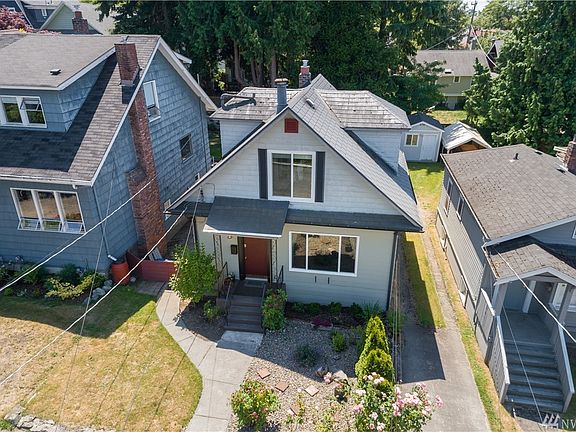 'Lifetime' metal roof and shared driveway for off-street parking.