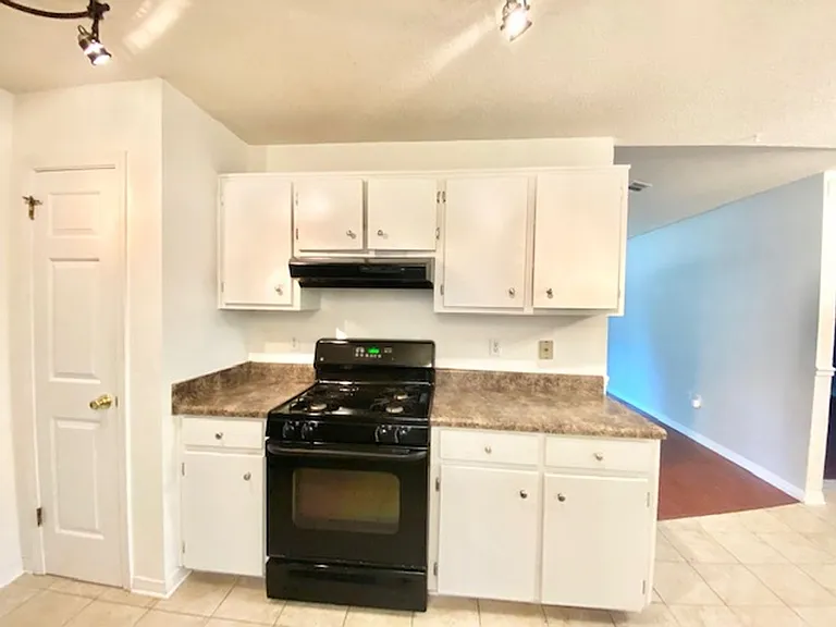 164 Wright Cir — Photo 7