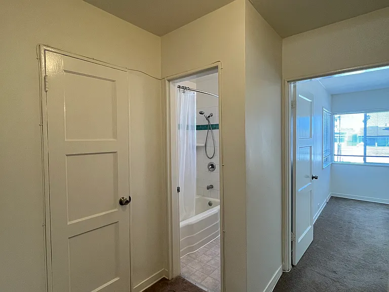 1826 Montana Ave #C — Photo 7