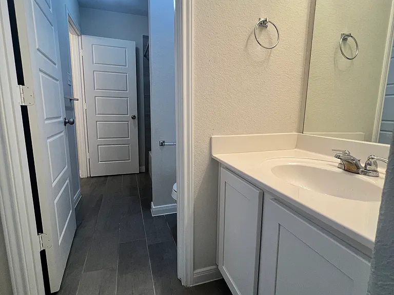 603 Hirsch Trl — Photo 34