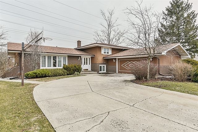 1st image of 13015 Oak Ct