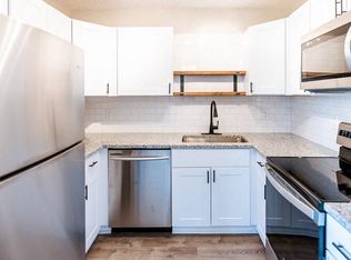 Stoneside Apartments, Kansas City, MO 64118