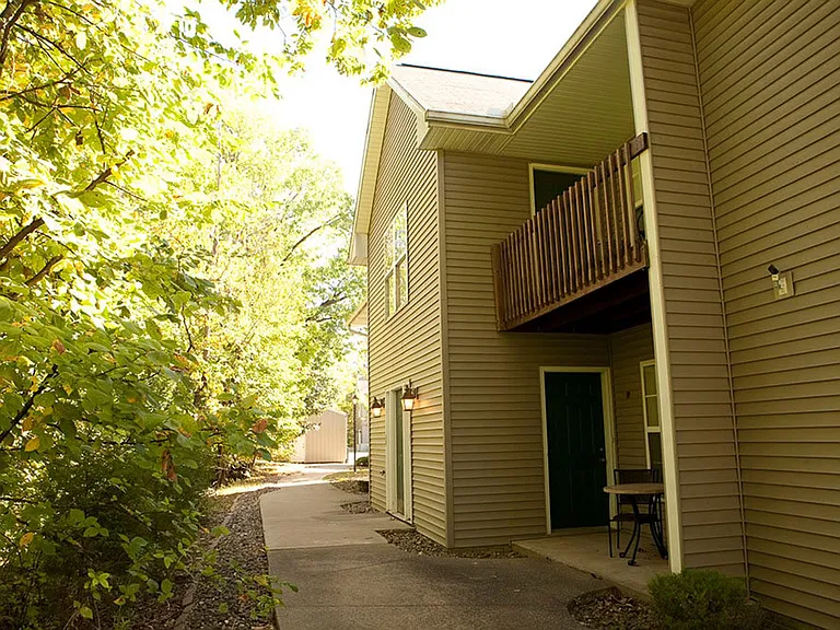 Hidden Oaks Apartments — Photo 20