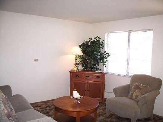Livingroom pic2