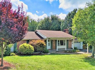 1917 Monte Vista Dr, Pulaski, VA 24301