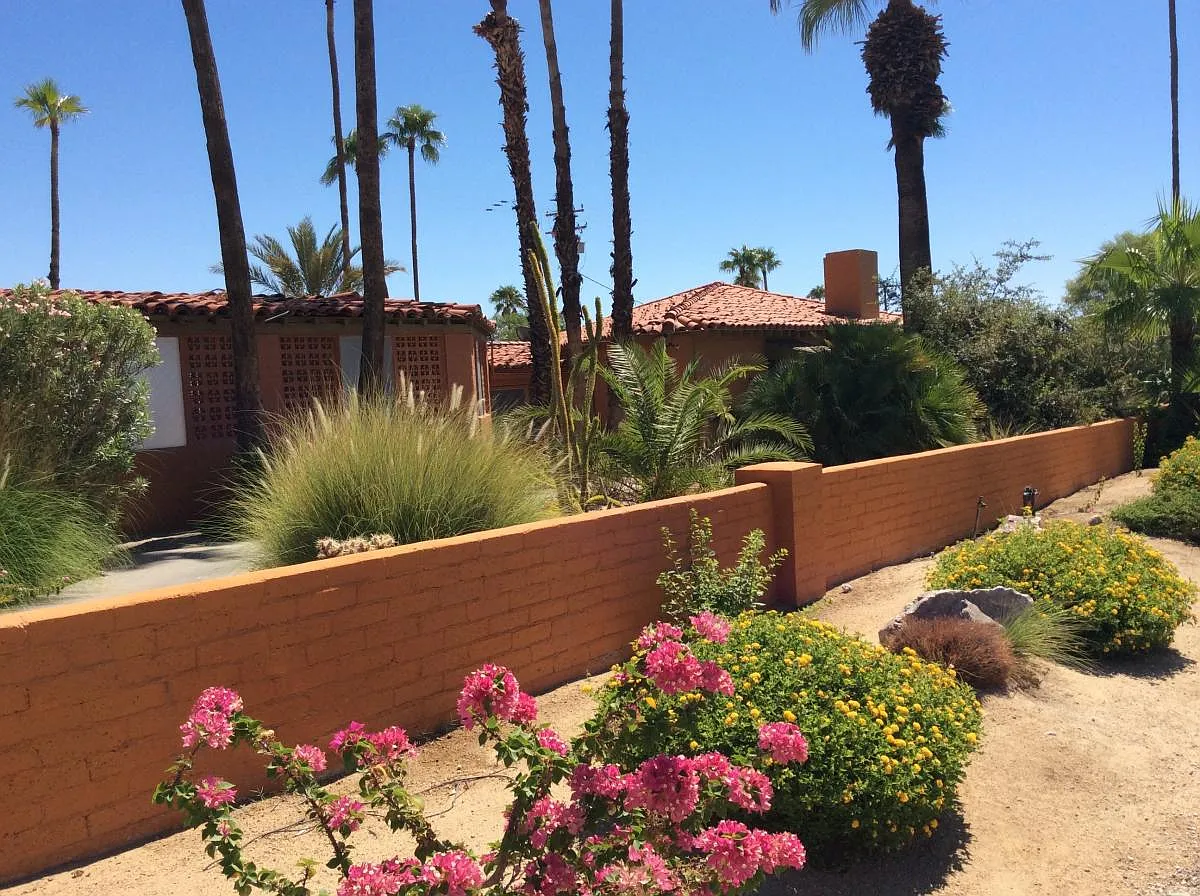 Studio, 350 sqft, $1,295 — Photo 1