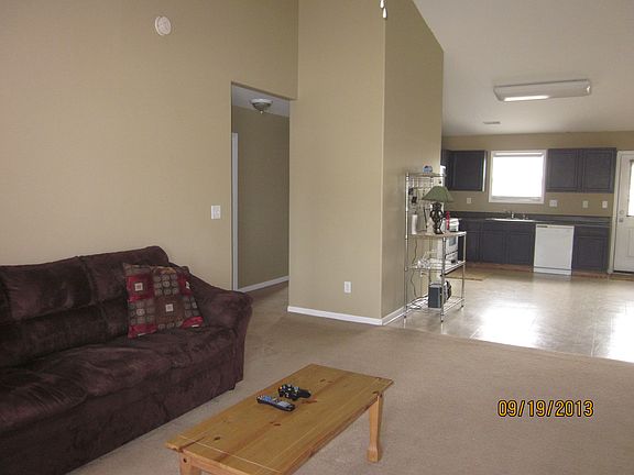 3rd image of 18 Picardy Dr