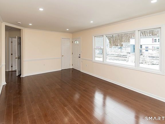 2nd image of 2 Oven Rock Road