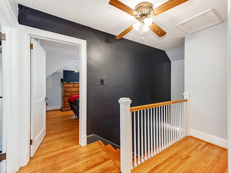 1208 Oakwood Ave — Photo 15