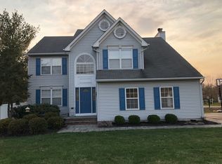 1 Mitchell Ln, Clinton, NJ 08809