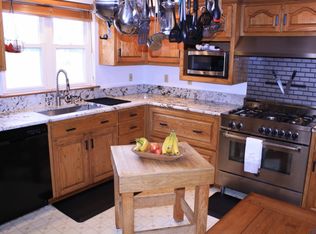 16425 Pine Ln, Springfield, LA 70462