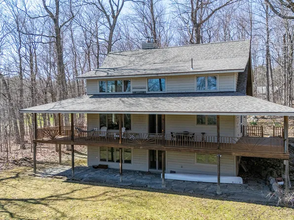 11 Clubhouse Way, Essex, NY 12936