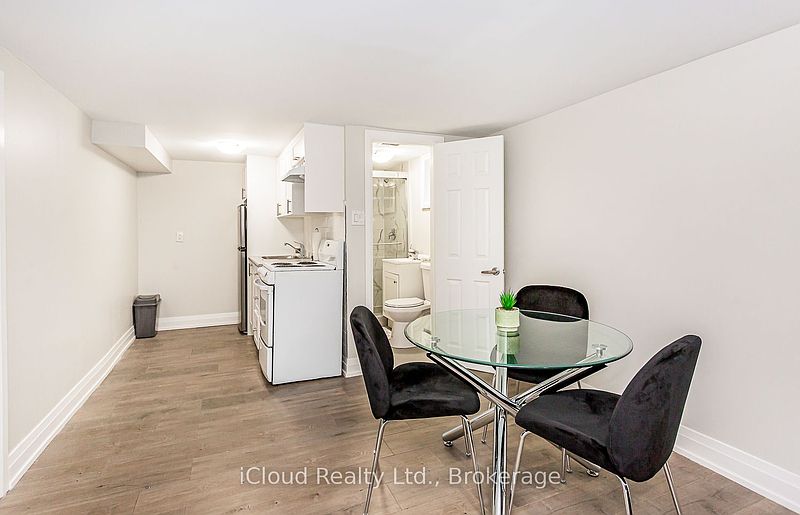 Toronto House for rent - 5 Bedrooms — photo 27