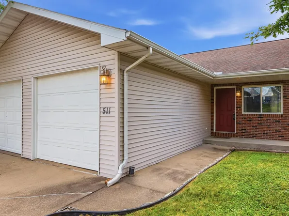 511 Sapphire Cir, Dubuque, IA 52001