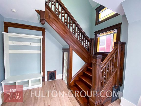 2nd image of 812 Lake Dr SE #2