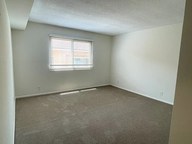 8047 Redlands St — Photo 8