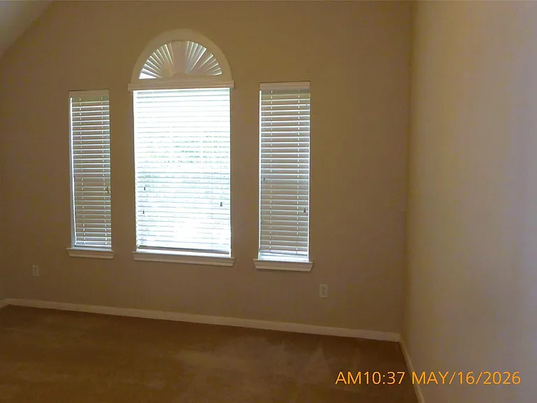 10142 Lazy Lagoon — Photo 17