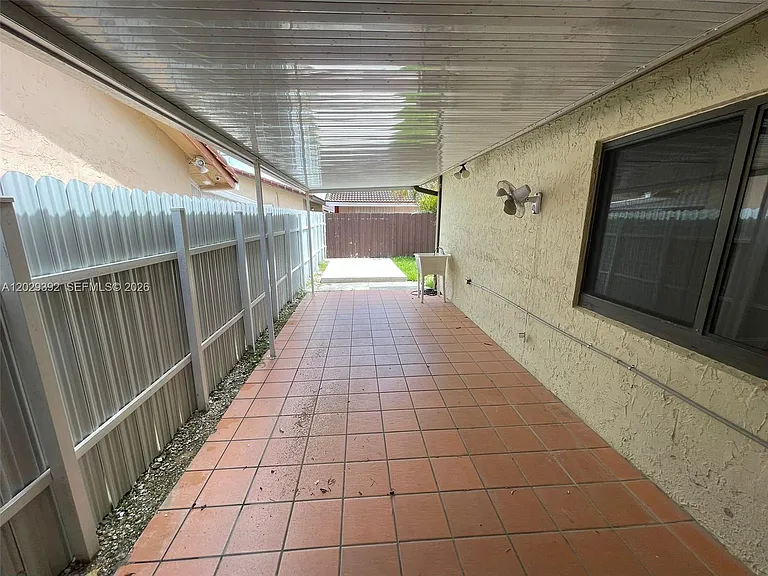1727 SW 136th Pl — Photo 15