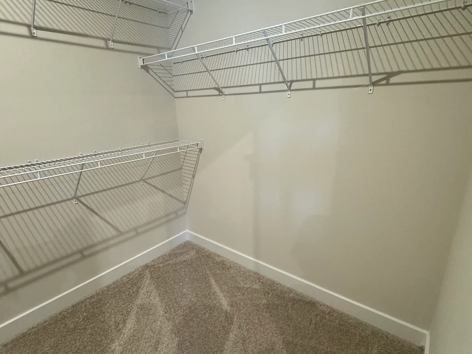 8001 Lake Laurel Ln — Photo 3