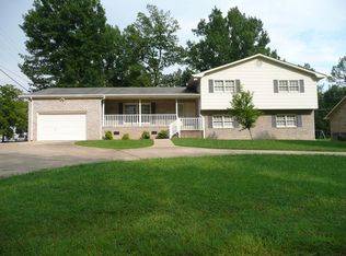 2344 Peterson Dr, Chattanooga, TN 37421