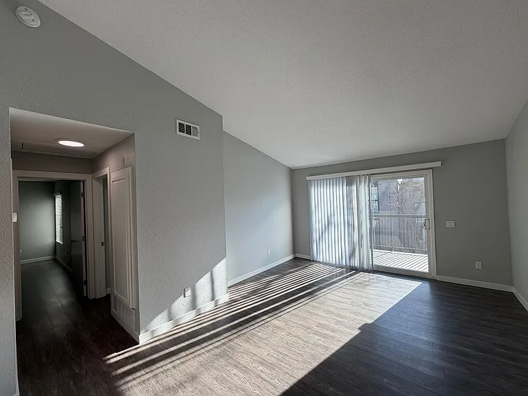 The James Apartments — Photo 81