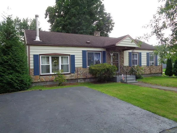 41 Riverside Cir, Corning, NY 14830