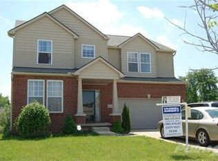 8260 S Warwick Ct, Ypsilanti, MI