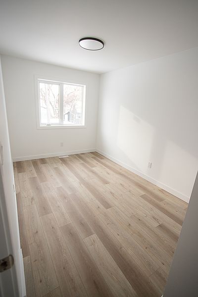 Winnipeg Apartment for rent - 3 Bedrooms — photo 10