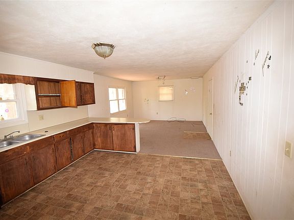 3rd image of 248 Seitz Dr