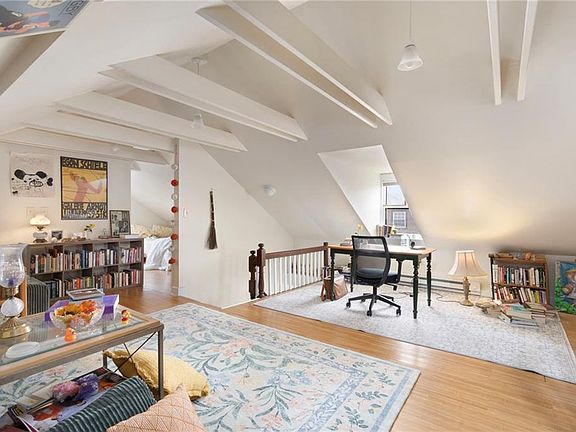3rd image of 407 Benefit St