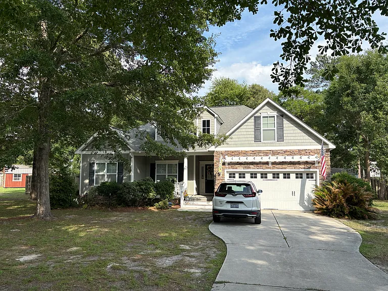 110 Shore Ct — Photo 1