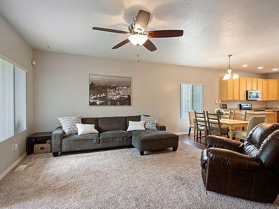 3rd image of 3256 S Summer Trail Dr