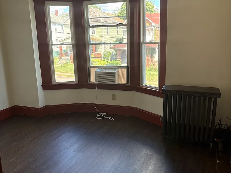 385 Lawson Ave #2 — Photo 6