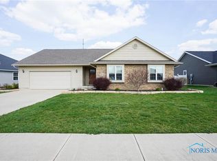 1111 Homestead Dr, Findlay, OH 45840