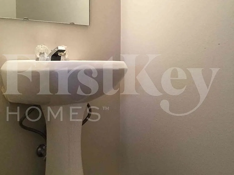 6914 Governors Point Blvd #B — Photo 9