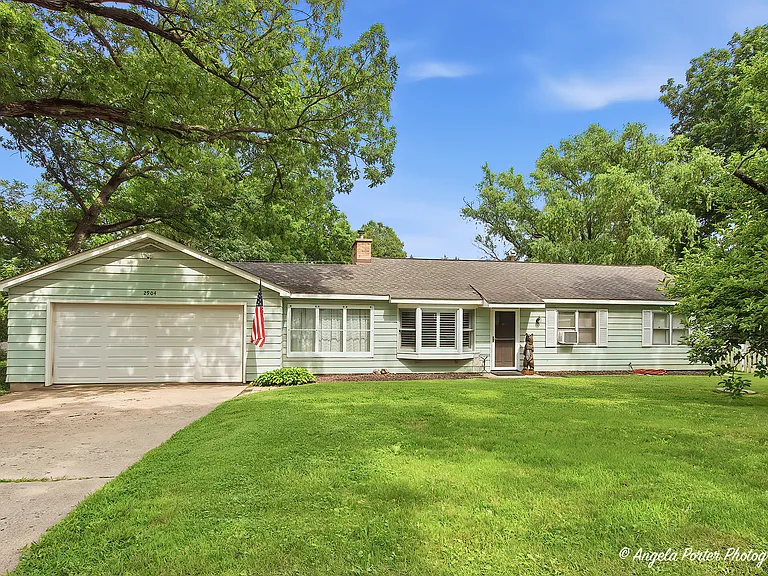 2904 Wooded Ln — Photo 1