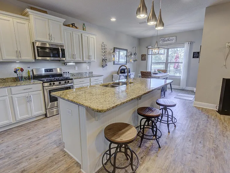 2218 Hogan Dr — Photo 7