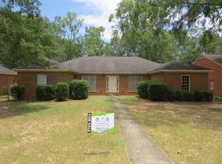 1915 Elkhorn Ln, Albany, GA 31707