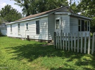1406 N Market St, Marion, IL 62959