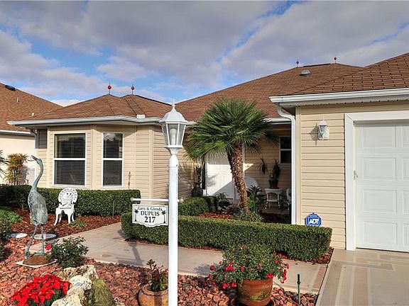 3rd image of 217 Carrera Dr