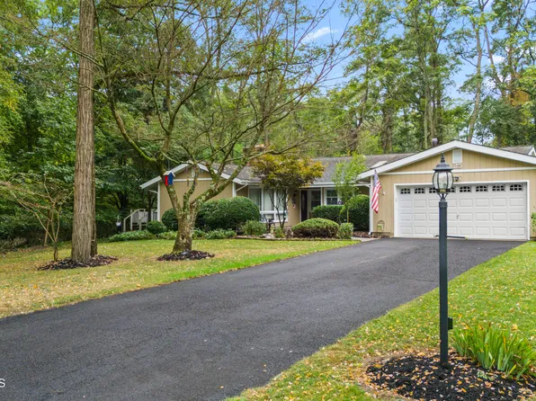 25 Wilson Avenue, Morganville, NJ 07751