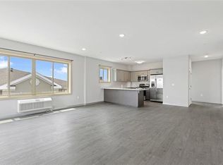 576 56th St #3, West New York, NJ 07093