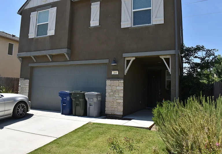389 Shafer Ave — Photo 2